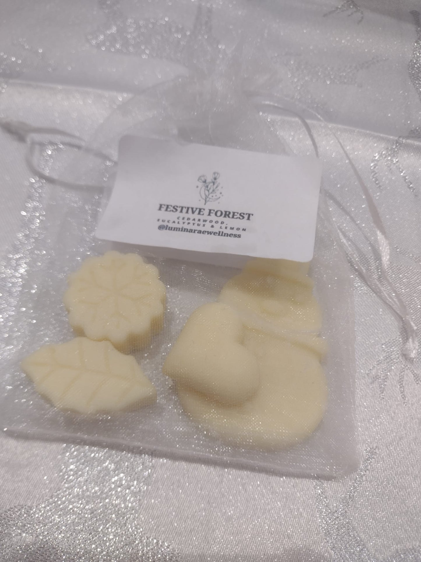 Aromatherapy Christmas Wax Melts - Natural Beeswax or Soya Wax with Coconut Oil and Essential Oils